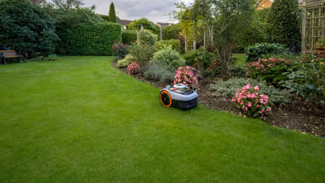 Navimow RTK technology and positioning